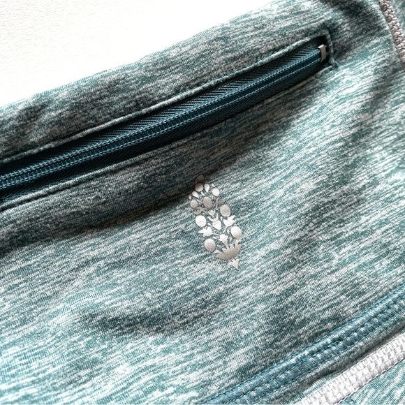 Free People Movement High-Rise 7/8 You're a Peach Leggings XS Grey Teal - Picture 9 of 16